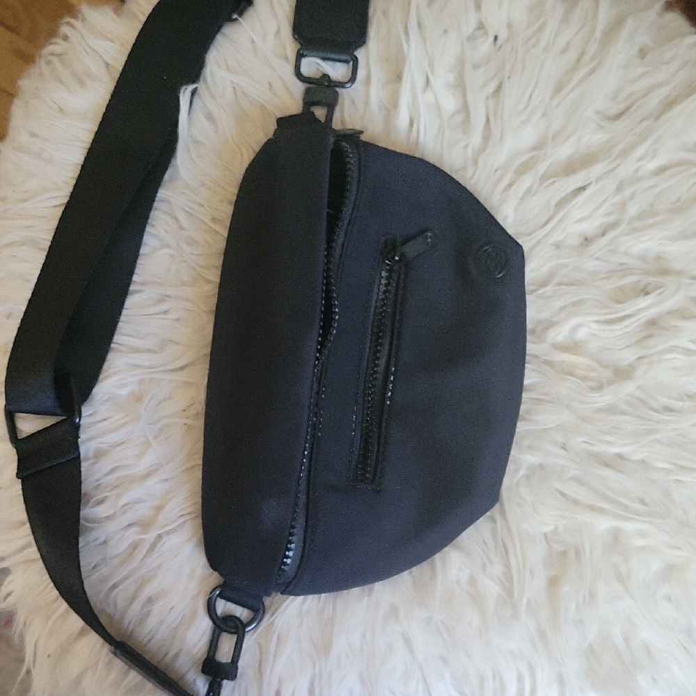Black Crossbody Sling Bag - Minimal womens Everyday Bag